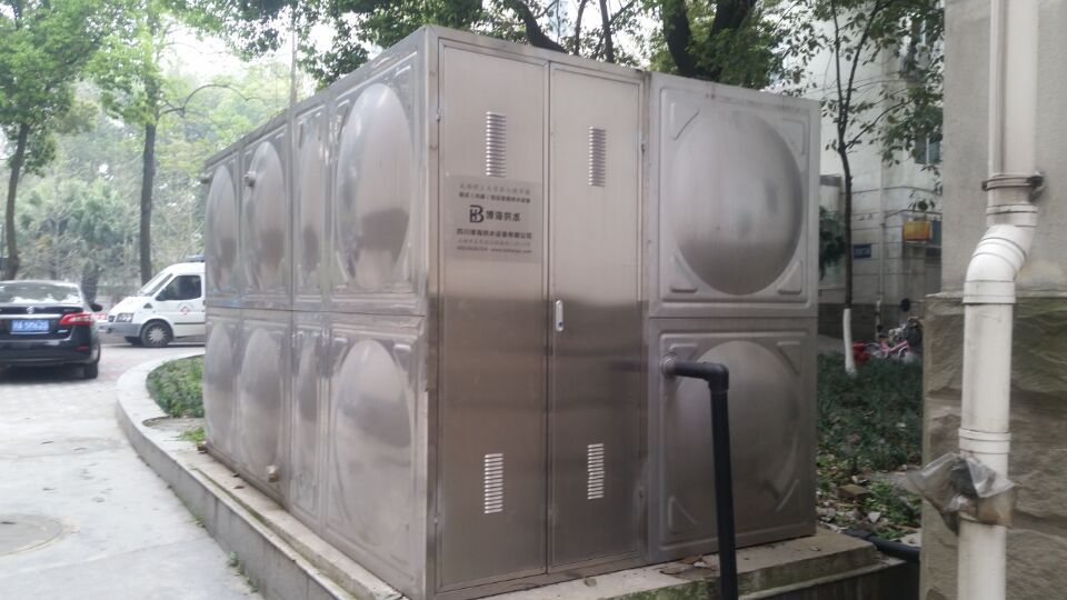 理工大學(xué)恒壓供水設(shè)備3.jpg 理工大學(xué)恒壓供水設(shè)備3.jpg