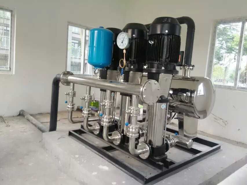 無(wú)負(fù)壓供水設(shè)備與水箱相輔相成