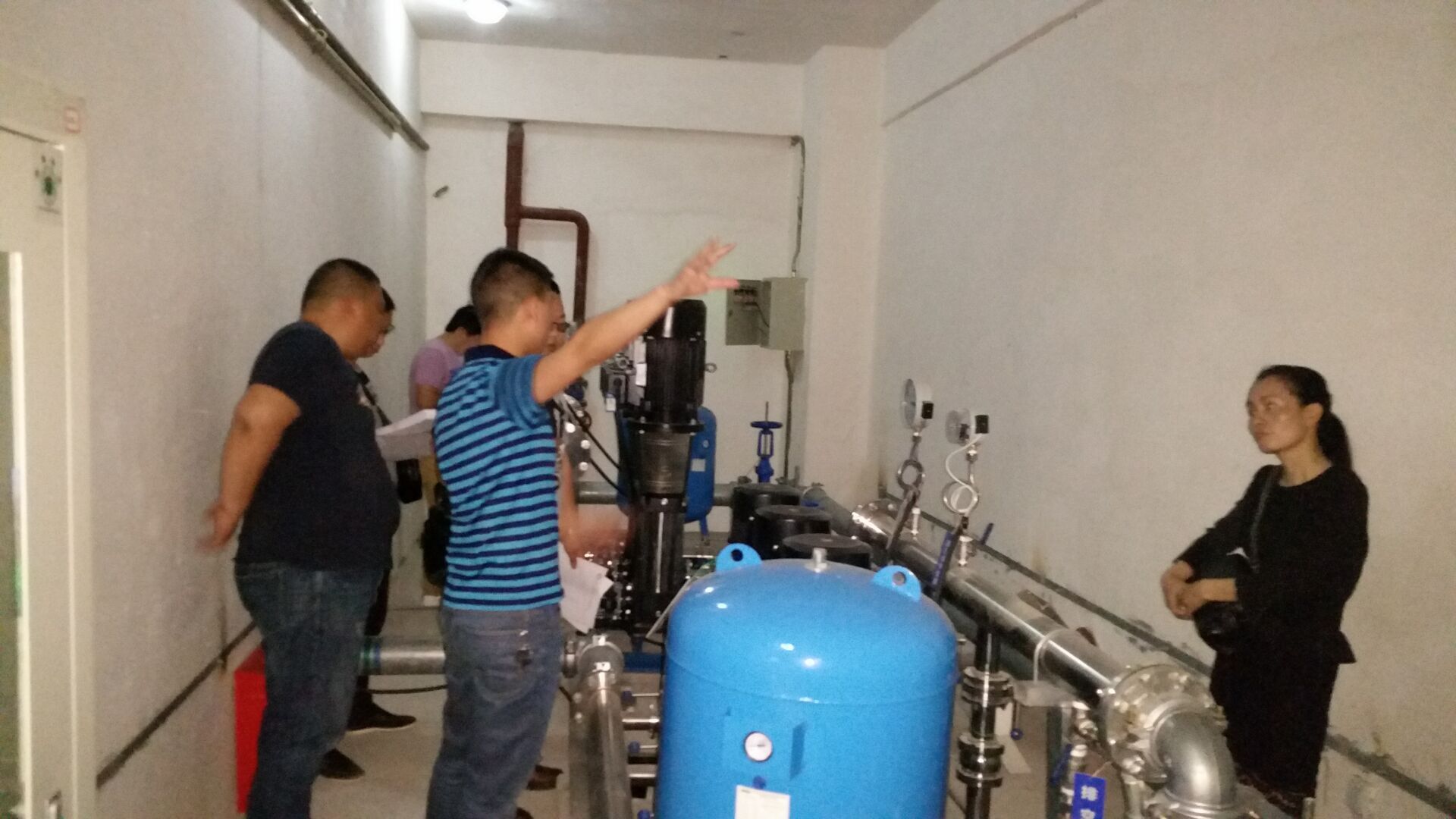 成都文晟國際大廈恒壓變頻供水設(shè)備完成驗(yàn)收