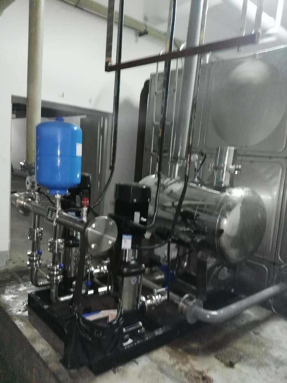 電梯公寓二次供水水箱好不好